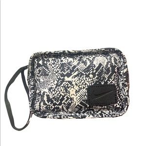 NIKE ZIPPER MINI POUCH WRISTLET